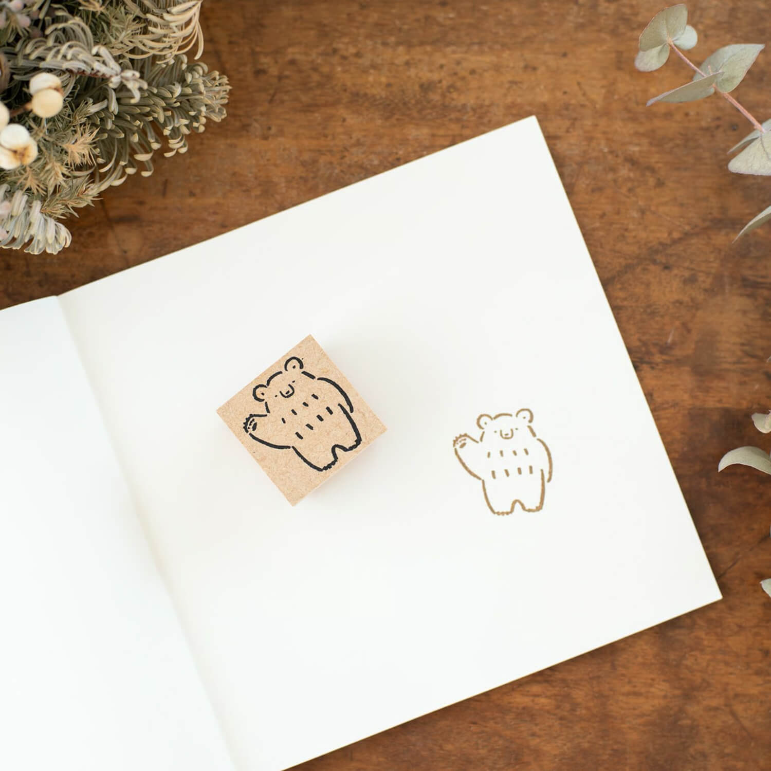 Tegamisha x Masao Takahata Stamp – Waving Bear