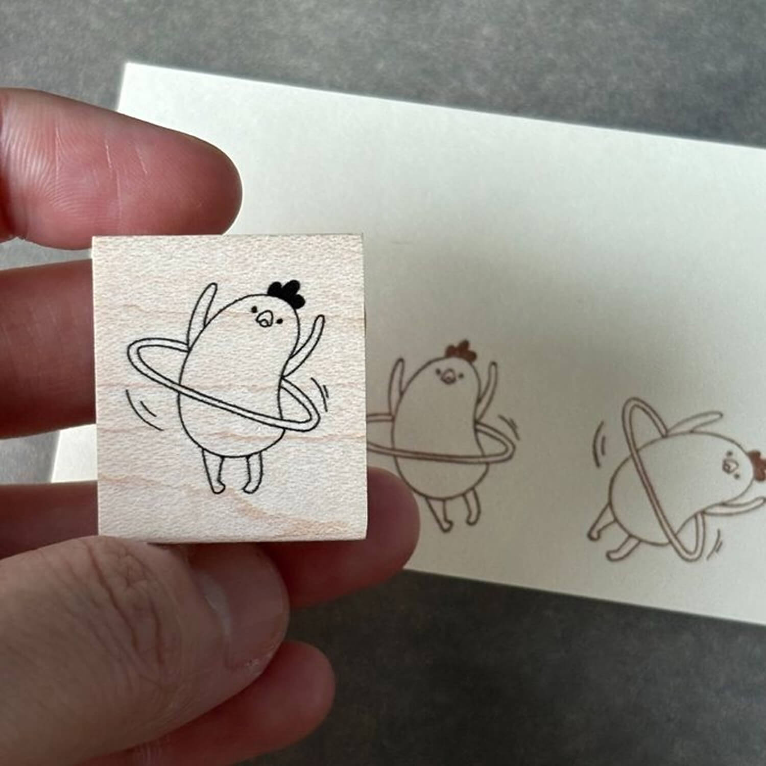 Yun Rubber Stamp – Hula-Hoop Mother Hen