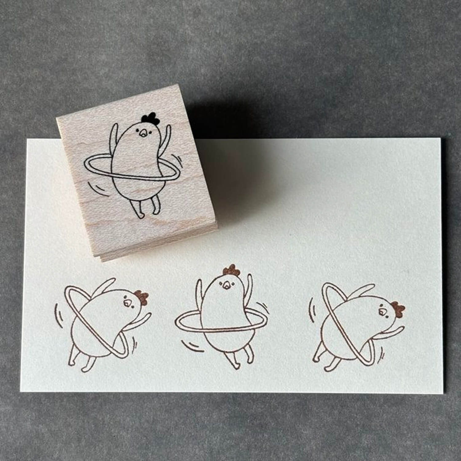 Yun Rubber Stamp – Hula-Hoop Mother Hen