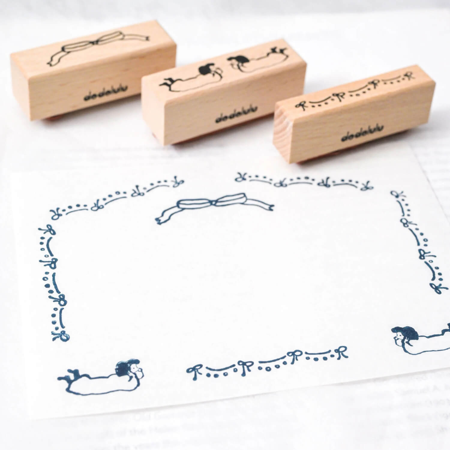 dodolulu Wooden Stamp Set - Beholding