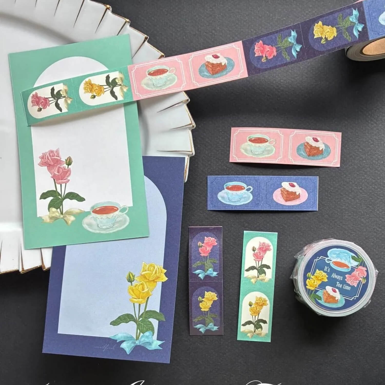 merilforel Full-Color Roll Sticker - It's always teatime