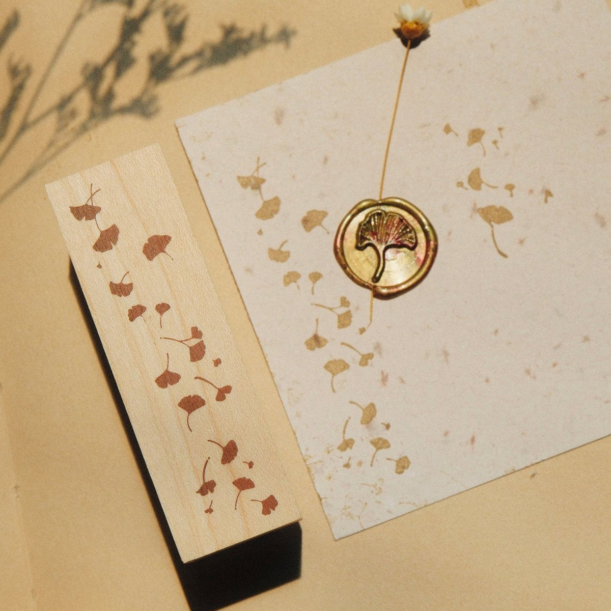 mikan manta Wooden Stamp – Ginkgo, Large