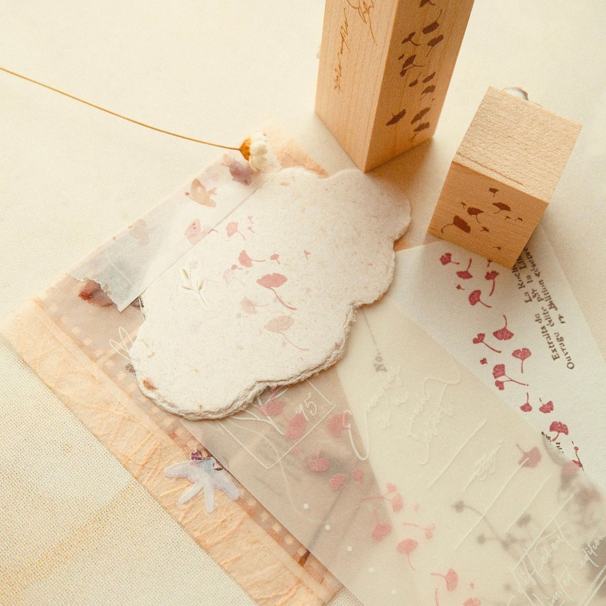 mikan manta Wooden Stamp – Ginkgo, Large