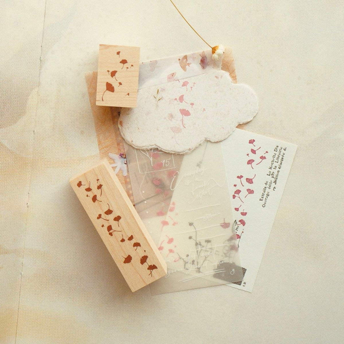 mikan manta Wooden Stamp – Ginkgo, Large